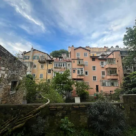 Casa Ela Terst
